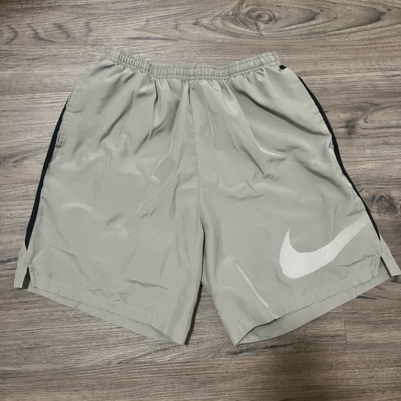 Bundle - Picture 3 of 3